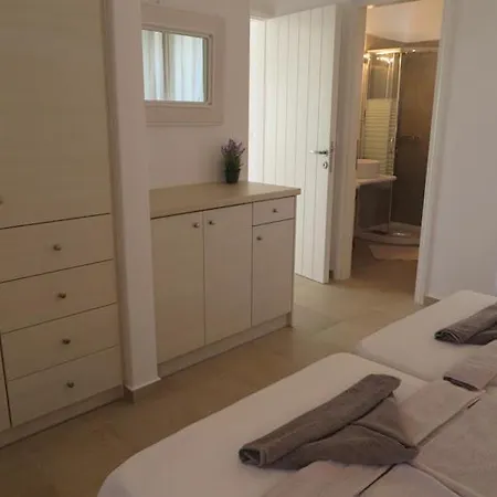 Afroditi & Apart Otel Logaras