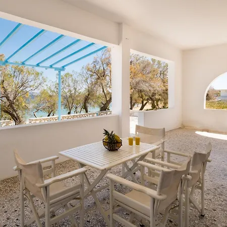 Afroditi & 3* Logaras