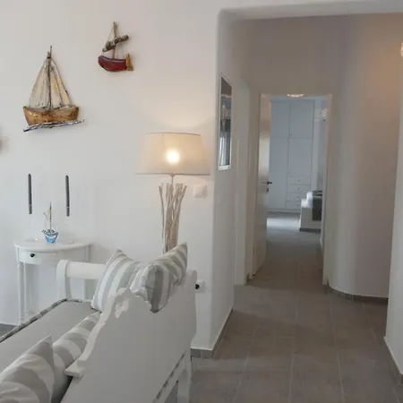 Afroditi & 3* Logaras