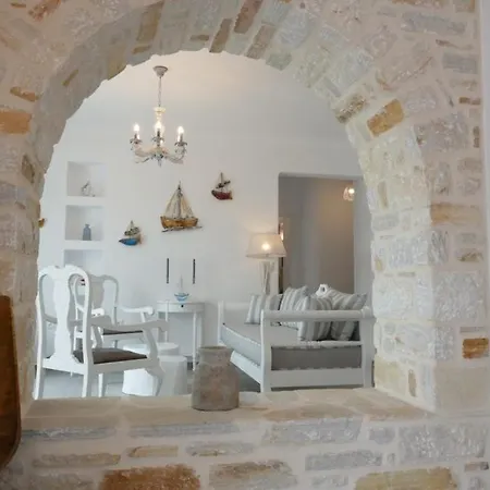 Afroditi & 3* Logaras