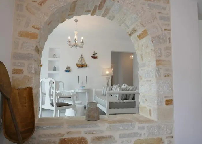 Afroditi & 3* לוגאראס